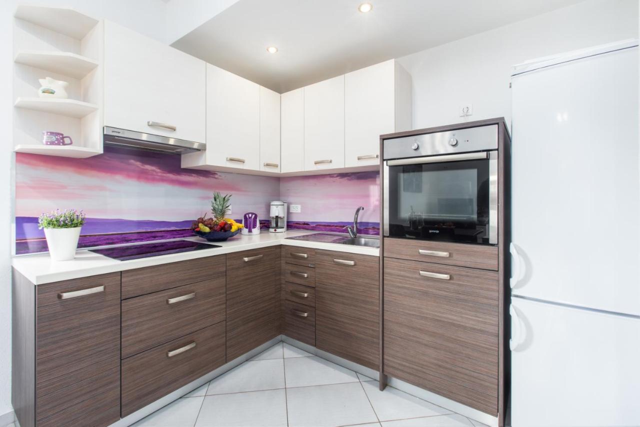 Apartment Vita'1 *