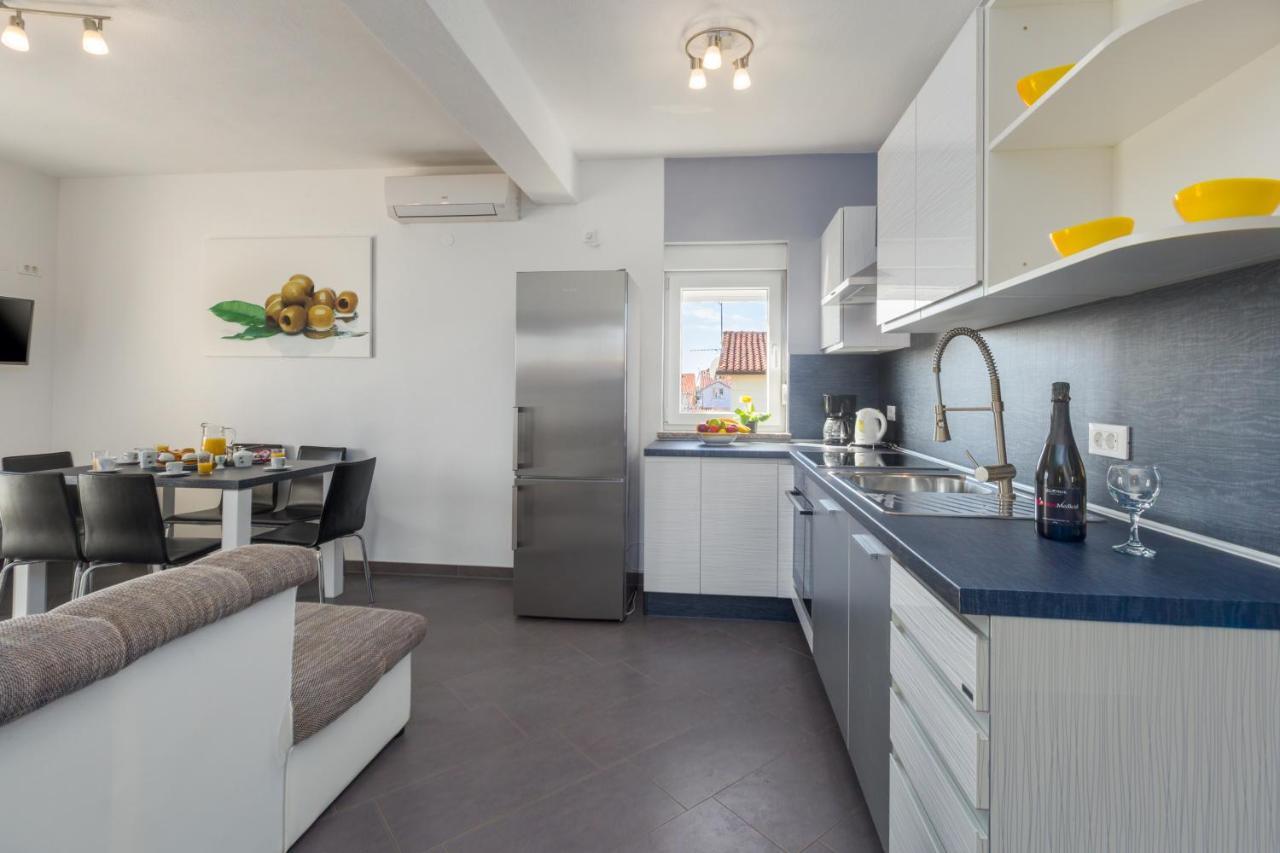 Vita'1 Apartment *